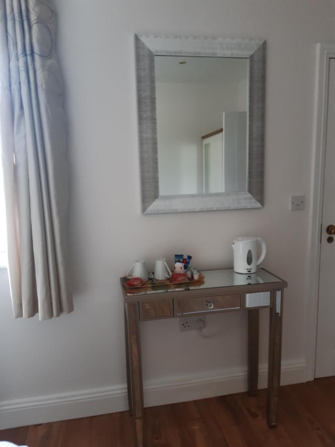Green Acres Guesthouse- Accommodation Only Lower Coolcorcoran Zimmer foto